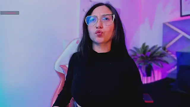 lucy neil online show from October 28, 2:34 am