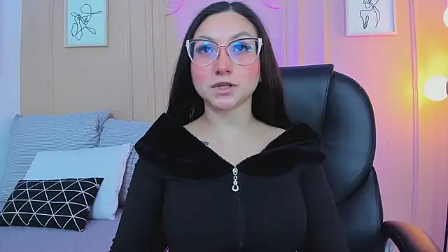 lucy neil online show from March 25, 2:33 am