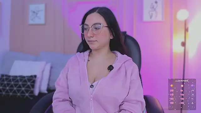 lucy neil online show from February 20, 2:41 am