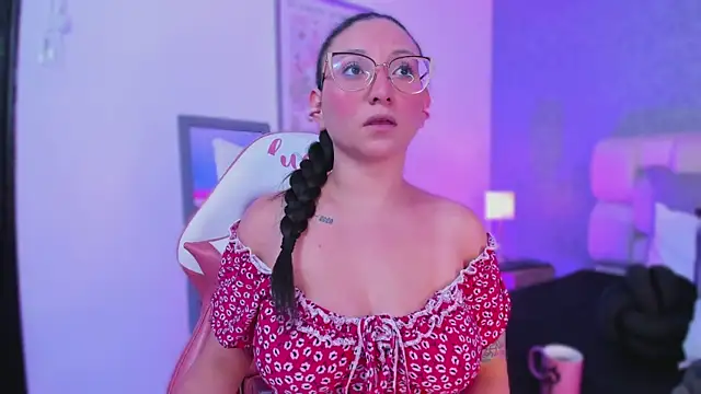 lucy neil online show from January 10, 2:40 am