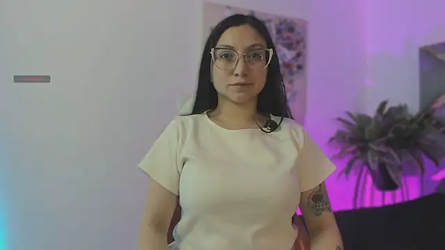 lucy neil online show from November 21, 2:32 am