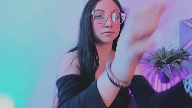 lucy neil online show from December 2, 2:45 am