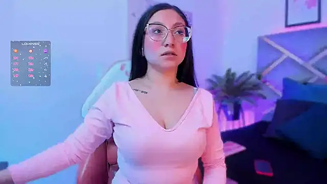 lucy neil online show from October 24, 2:43 am