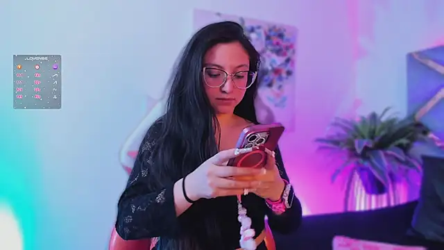 lucy neil online show from November 30, 2:45 am