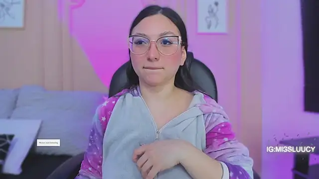 lucy neil online show from April 9, 2:35 am