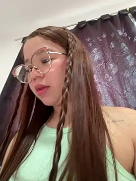 Lucyklein2022 online show from February 23, 4:24 pm