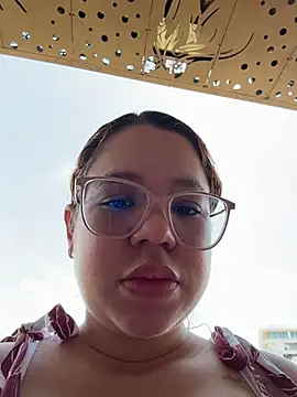 Snapshot of Lucyklein2022 chatting on June 10, 5:58 pm Lucyklein2022 online show from June 10, 5:58 pm