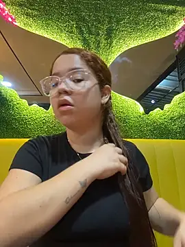 Lucyklein2022 online show from October 26, 12:55 am