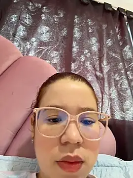 Lucyklein2022 online show from March 13, 2:22 pm