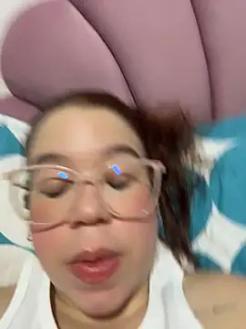 Lucyklein2022 online show from March 22, 5:00 am