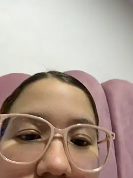 Snapshot of Lucyklein2022 chatting on July 17, 1:36 am Lucyklein2022 online show from July 17, 1:36 am