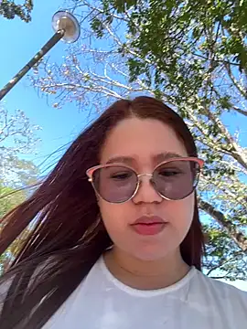 Lucyklein2022 online show from January 22, 2:24 pm