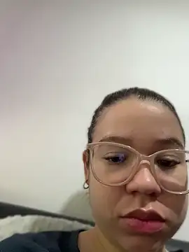 Lucyklein2022 online show from May 29, 3:51 pm