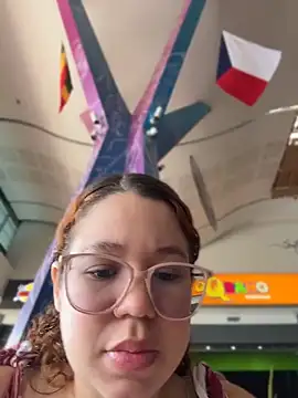 Lucyklein2022 online show from June 6, 4:23 pm