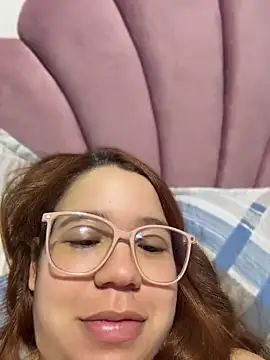 Lucyklein2022 online show from April 26, 2:47 pm