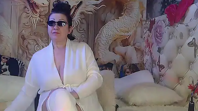 NightOrhideya online show from February 11, 1:33 pm