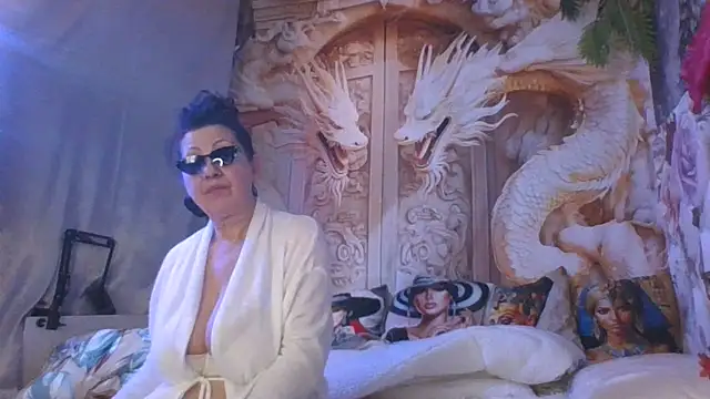 NightOrhideya online show from February 9, 6:00 am