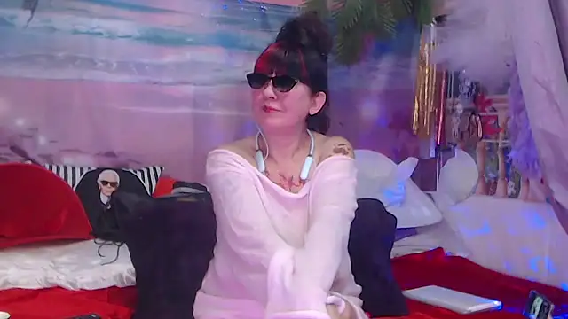 NightOrhideya online show from November 16, 3:22 am