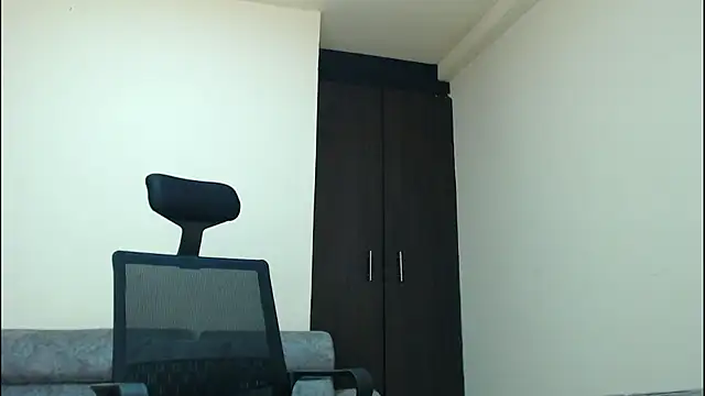 Snapshot of cowboyht chatting on November 30, 8:09 pm cowboyht online show from November 30, 8:09 pm