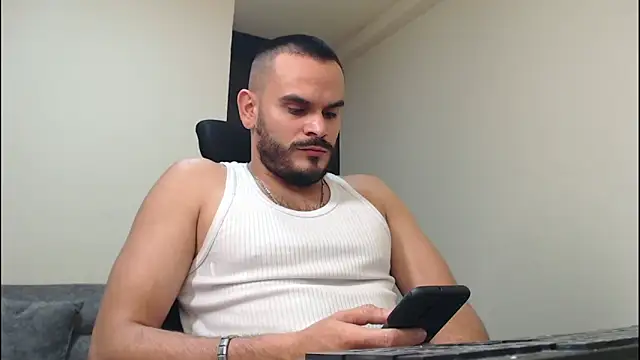 cowboyht online show from December 18, 7:02 am