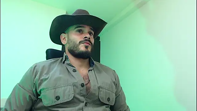 Snapshot of cowboyht chatting on November 24, 1:38 am cowboyht online show from November 24, 1:38 am