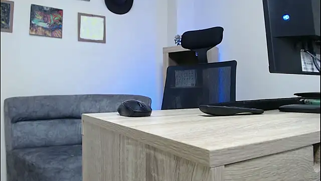 cowboyht online show from April 4, 5:03 am