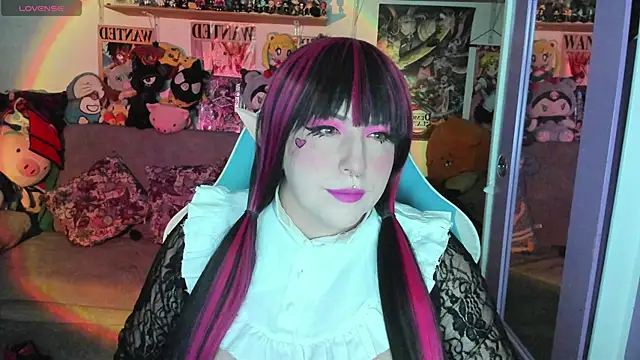 Snapshot of candyy_new chatting on November 17, 5:44 am candyy new online show from November 17, 5:44 am