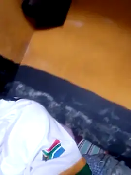 Snapshot of LULE37587001 chatting on November 13, 12:42 pm LULE37587001 online show from November 13, 12:42 pm