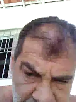 Snapshot of Peludo173317 chatting on October 22, 1:32 pm Peludo173317 online show from October 22, 1:32 pm