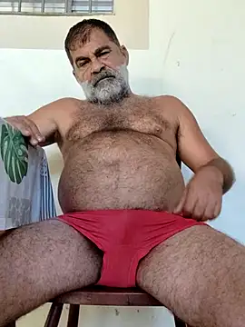 Peludo173317 online show from March 13, 6:35 pm