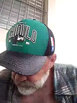 Snapshot of Peludo173317 chatting on October 8, 1:12 pm Peludo173317 online show from October 8, 1:12 pm