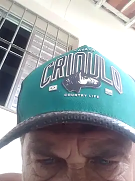 Snapshot of Peludo173317 chatting on November 13, 2:54 pm Peludo173317 online show from November 13, 2:54 pm