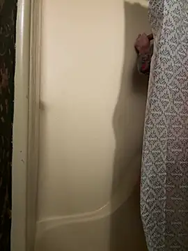 brettsworld1 online show from February 12, 6:29 pm