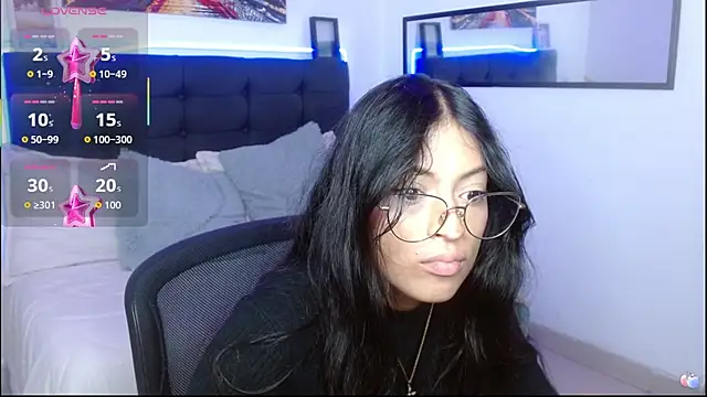 Snapshot of vaness_weet chatting on November 26, 7:47 pm vaness weet online show from November 26, 7:47 pm