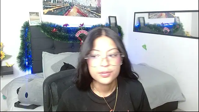 Snapshot of vaness_weet chatting on January 14, 9:29 pm vaness weet online show from January 14, 9:29 pm