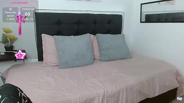 vaness weet online show from April 2, 8:26 pm