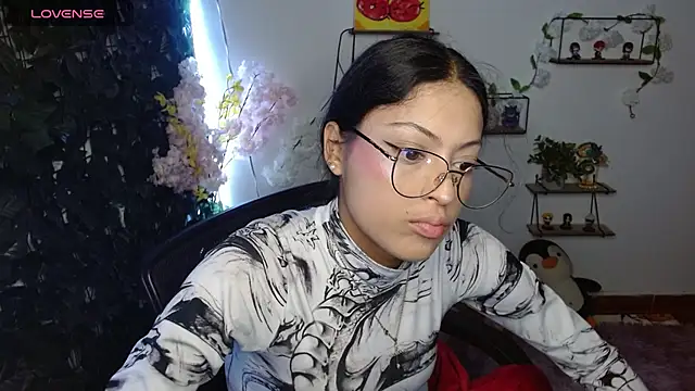 vaness weet online show from April 15, 7:58 pm