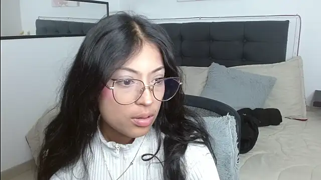 vaness weet online show from April 23, 7:48 pm