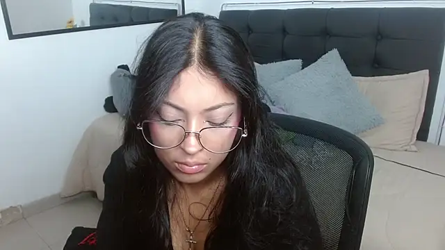 Snapshot of vaness_weet chatting on July 17, 7:55 pm vaness weet online show from July 17, 7:55 pm