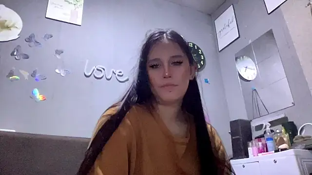 MeganTheRarest online show from February 5, 7:10 pm