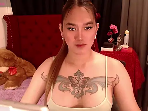 Snapshot of yourhotbella12 chatting on April 23, 1:35 pm yourhotbella12 online show from April 23, 1:35 pm