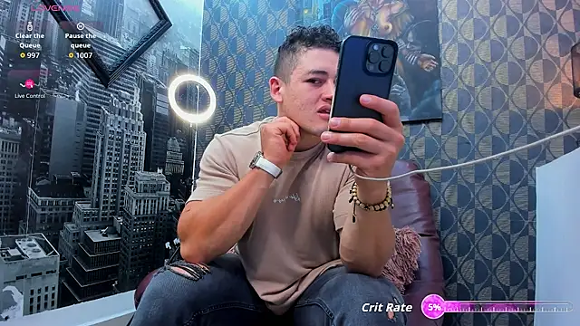 Snapshot of Leonsmoron chatting on November 14, 11:30 pm Leonsmoron online show from November 14, 11:30 pm