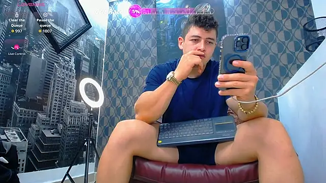 Leonsmoron online show from March 8, 12:38 am