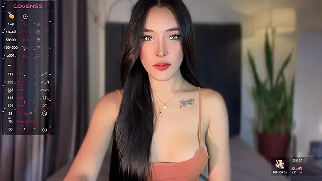 Snapshot of wiggle_nibble chatting on October 24, 8:52 pm wiggle nibble online show from October 24, 8:52 pm