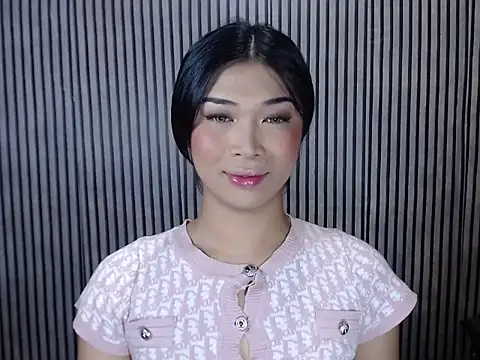 Maria-Moore online show from November 25, 5:24 pm