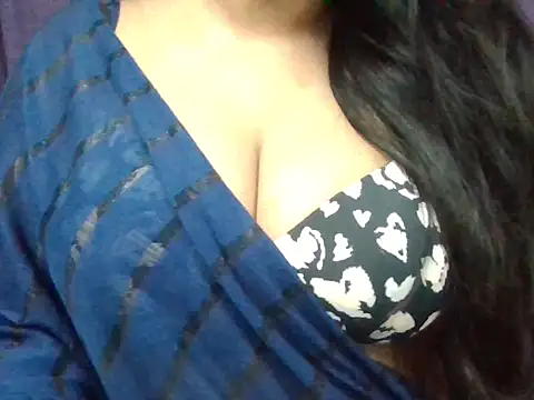 Snapshot of Roopshikha39 chatting on June 16, 6:41 pm Roopshikha39 online show from June 16, 6:41 pm