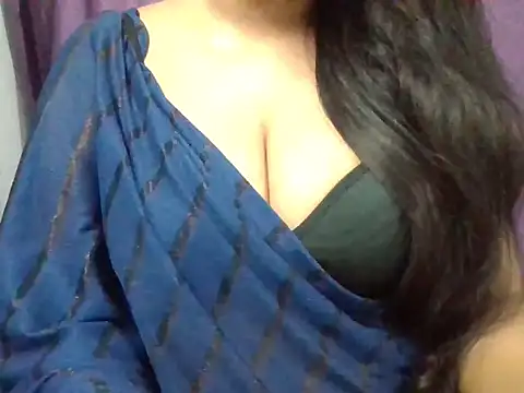 Snapshot of Roopshikha39 chatting on July 8, 7:36 pm Roopshikha39 online show from July 8, 7:36 pm