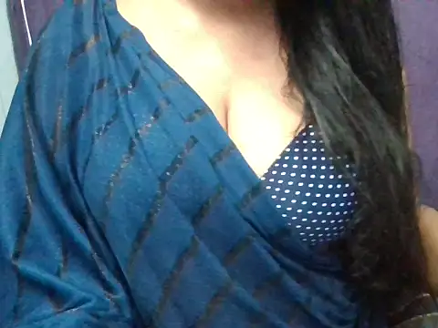 Roopshikha39 online show from May 22, 7:12 pm