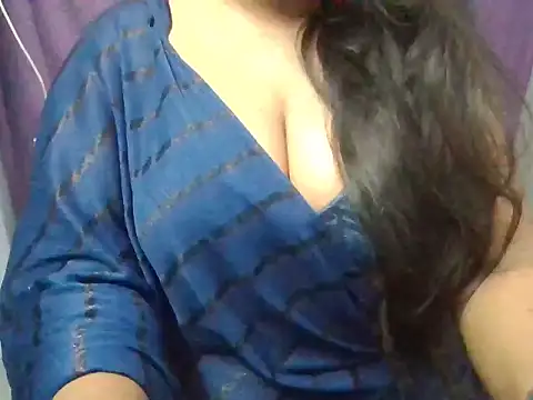 Snapshot of Roopshikha39 chatting on March 21, 10:39 pm Roopshikha39 online show from March 21, 10:39 pm