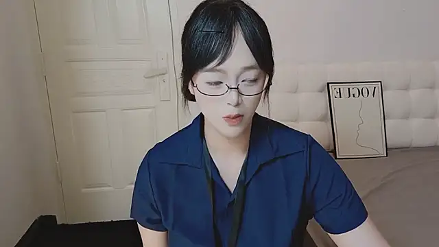 Snapshot of QiuPeiPeimmm chatting on November 17, 4:05 am QiuPeiPeimmm online show from November 17, 4:05 am